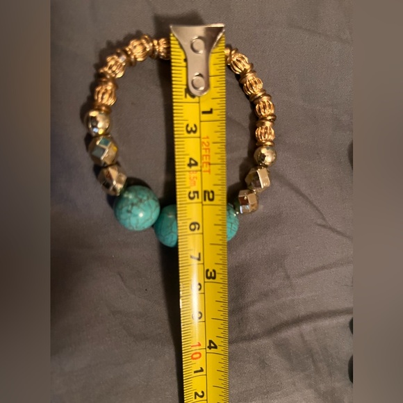 Handmade Turquoise & Copper Trio-Bracelet, Necklace & Earrings - Picture 4 of 6